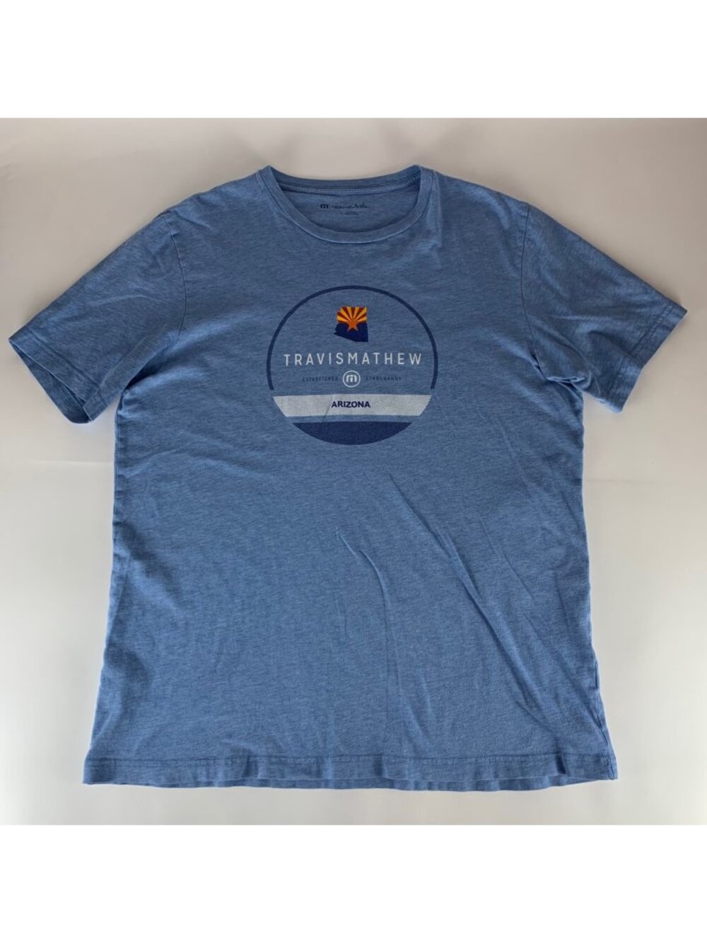 Travis Mathew Golf Blue Arizona Theme Short Sleeve Crewneck Shirt Mens Large